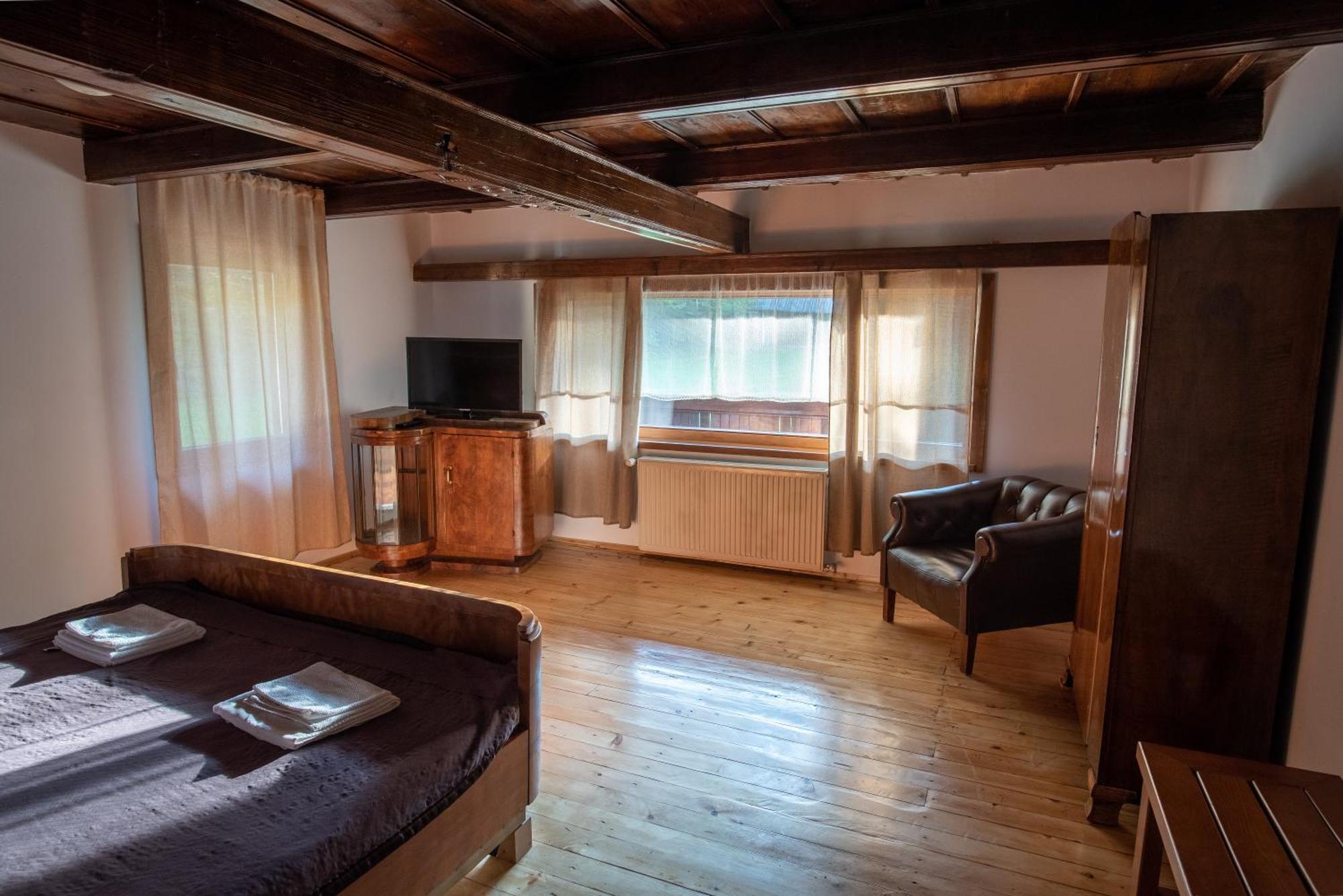 Pensiunea Casa Bunicilor Manastirea Humor Quarto foto