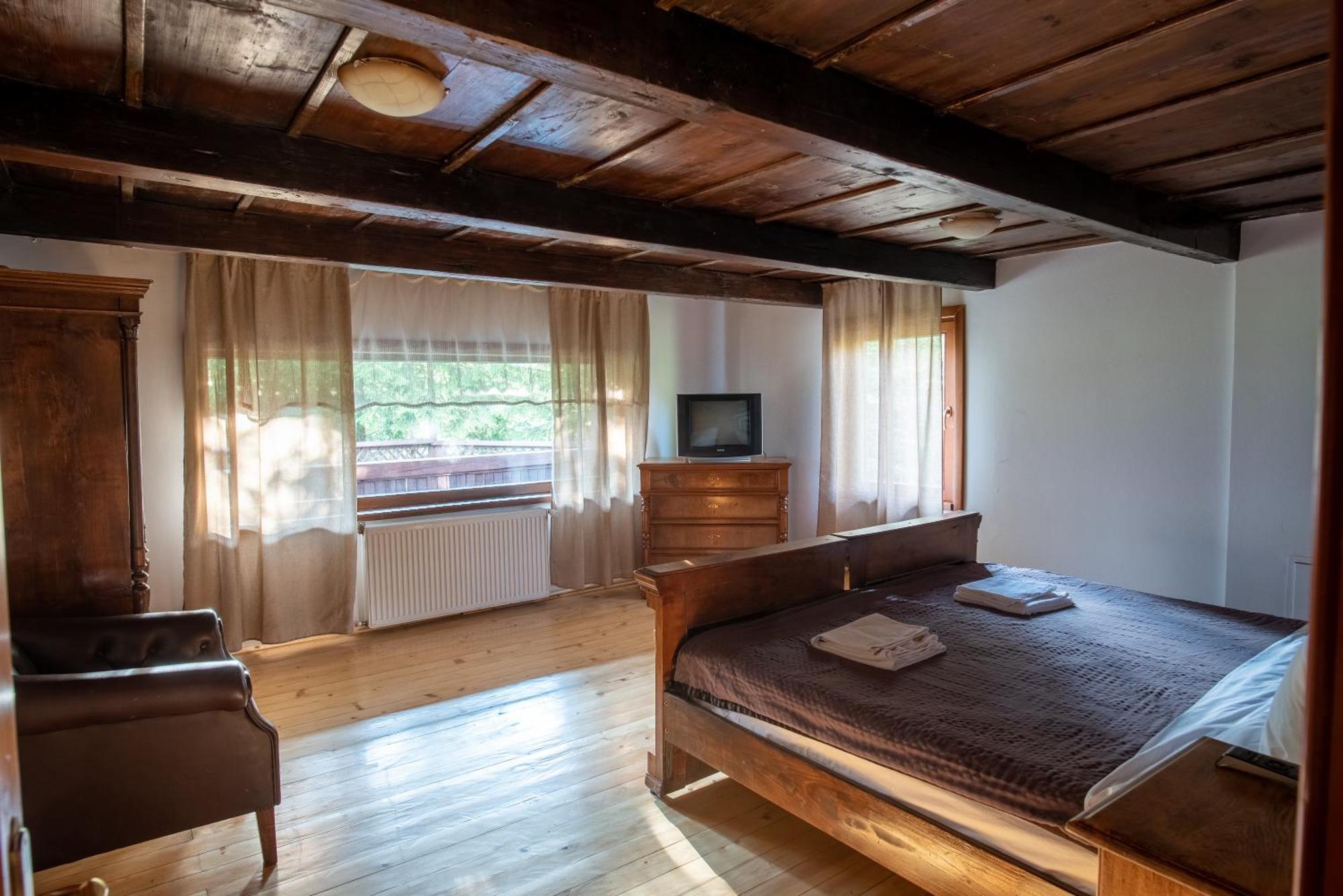 Pensiunea Casa Bunicilor Manastirea Humor Quarto foto