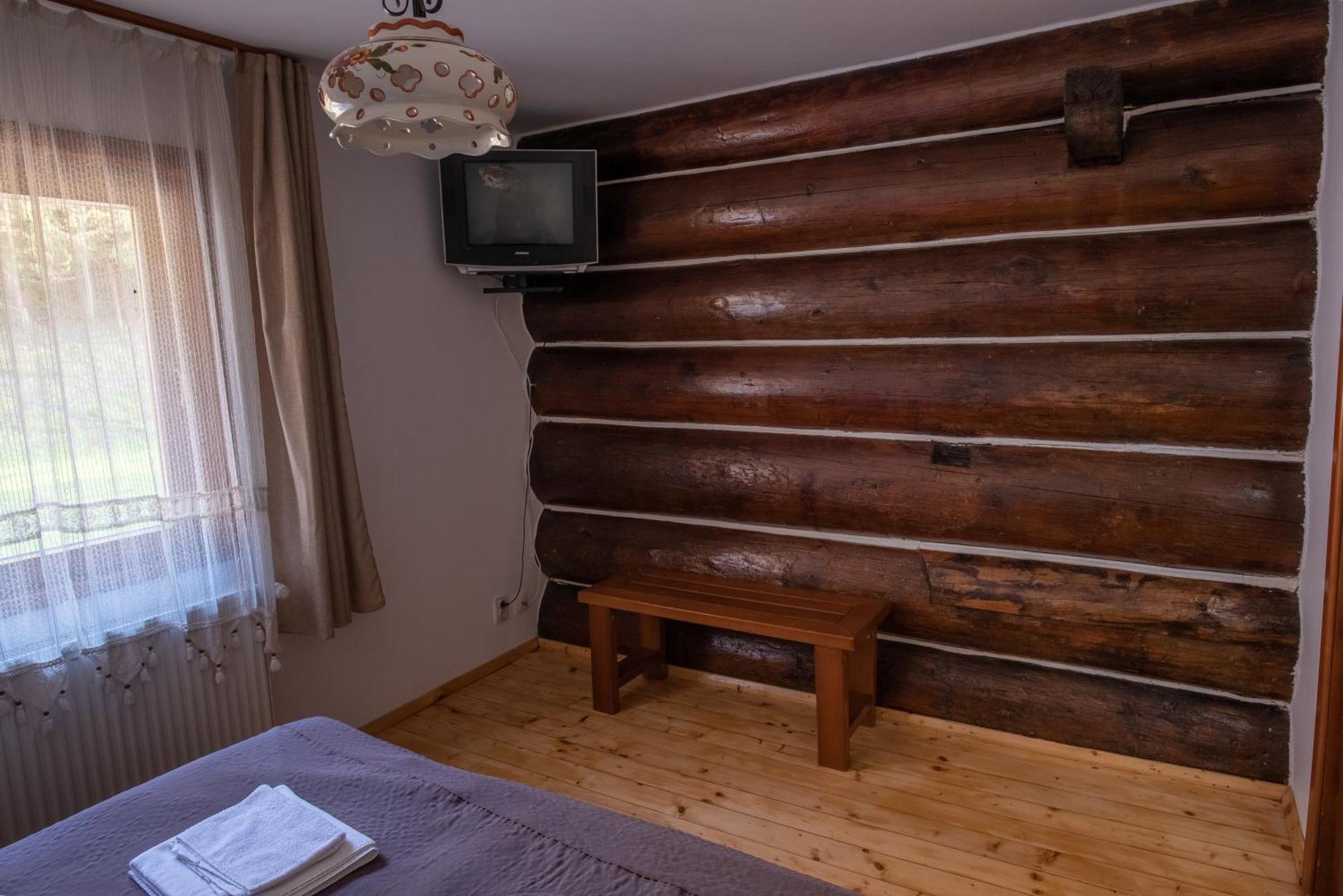 Pensiunea Casa Bunicilor Manastirea Humor Quarto foto